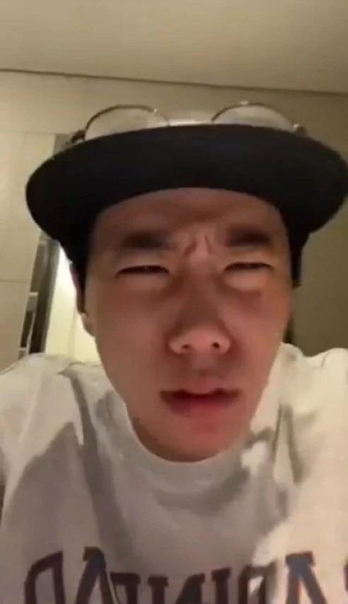 [잡담] 갑자기 유튜브 알고리즘이 나한테 황성빈 본인이 연주하는 황성빈 등장곡 ? 을 띄워줌 | 인스티즈