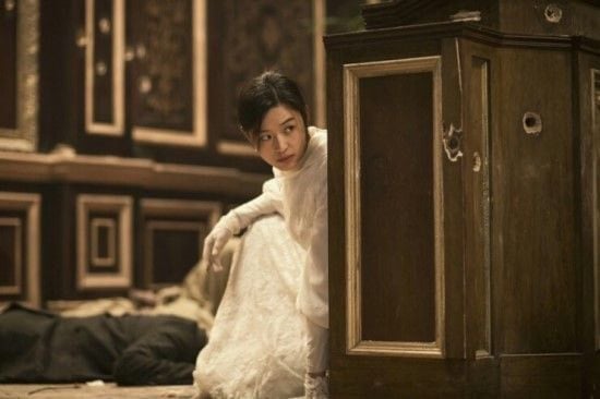 [잡담] 전지현) 영화 암살 속 전지현 웨딩드레스 총격씬 걸크러쉬 존예 레전 명장면 | 인스티즈
