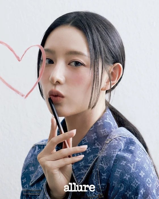 [잡담] 김지원) 김지원 얼루어x루이비통 7월호 화보 | 인스티즈