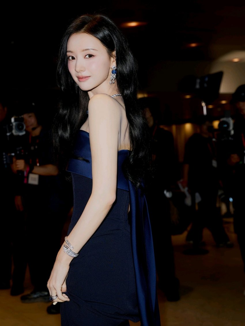 [잡담] 임재현 포토그래퍼 인스타 올린 서울 불가리 행사 엠버서더들(김지원&장원영&변우석) 사진 | 인스티즈