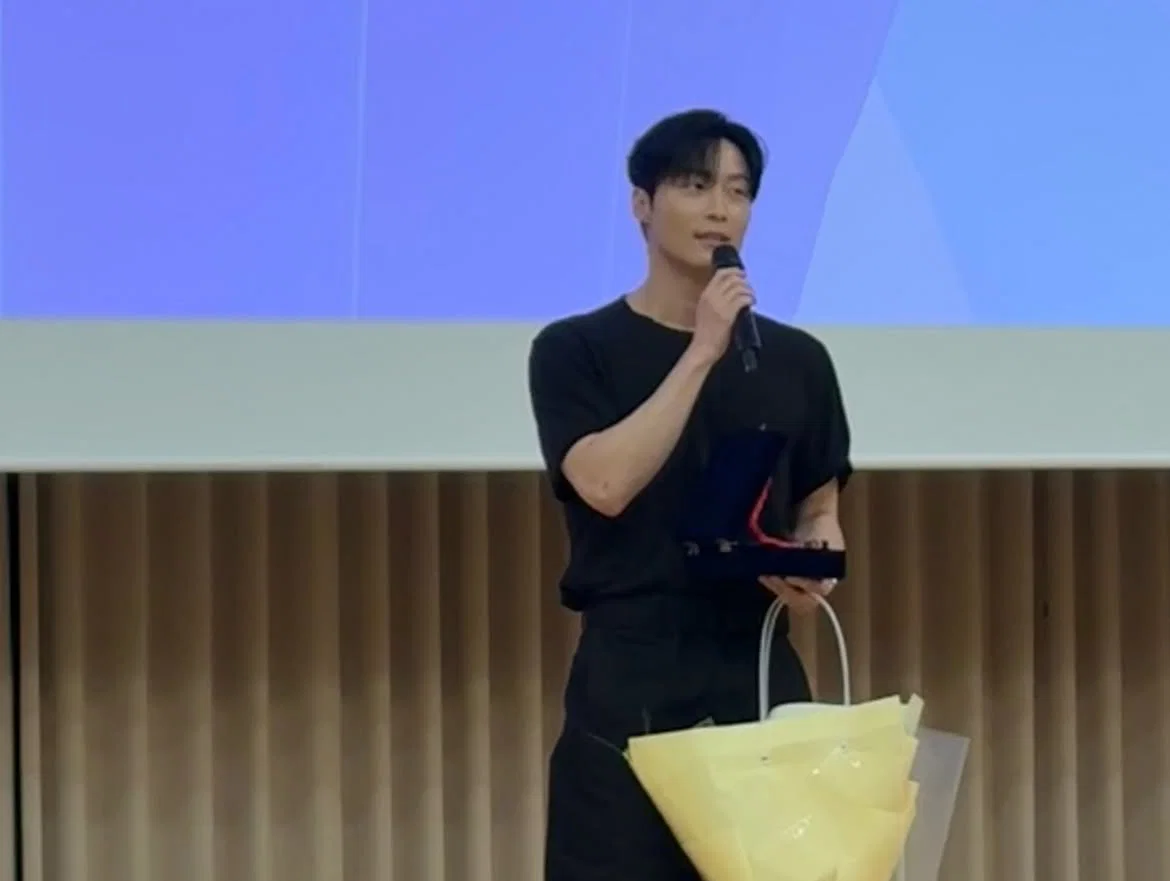[잡담] 허남준 멋세계 끝나고 본 모습 모두 다 검정옷임ㅋㅋㅋ | 인스티즈
