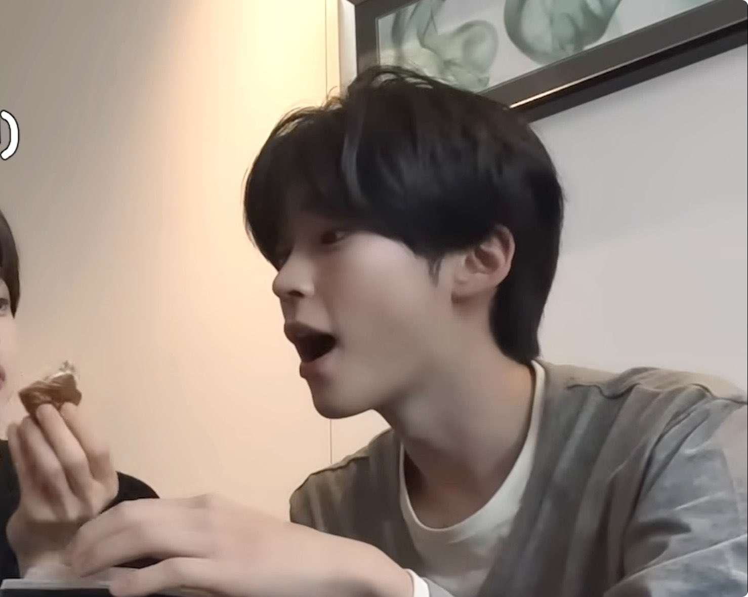 [잡담] 성한빈 이번 중국팬싸비하인드모야 | 인스티즈