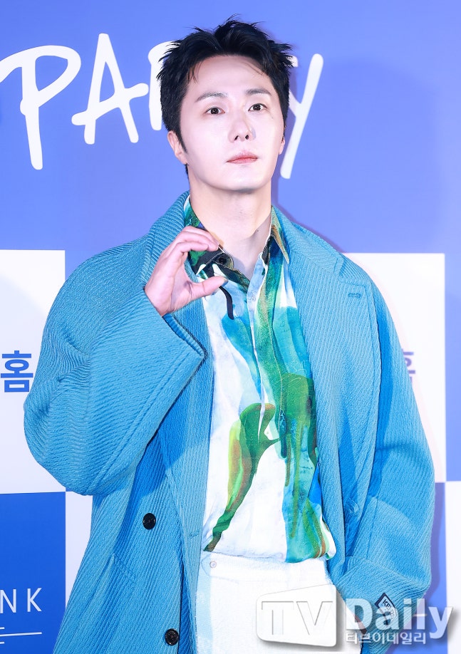 [정보/소식] [단독] 정일우, 갤럭시코퍼레이션 전속계약…지드래곤·류준열·송강호 한솥밥 | 인스티즈