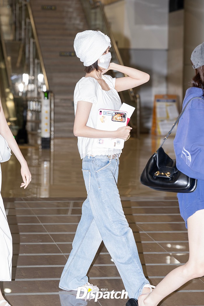 [잡담] 아이브 레이 공항 패션 비율 엄청 좋네 | 인스티즈