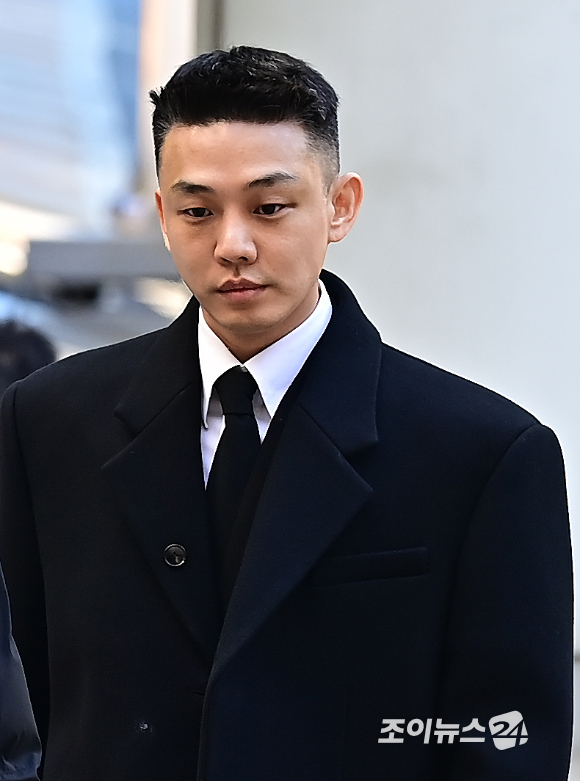 [정보/소식] 유아인, 갤럭시 이적설 이어 장재현 '뱀피르' 출연? "확정된 것 없다" | 인스티즈