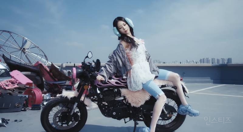 본인들 뮤비 미감보고 감탄하는 여돌.jpgif | 인스티즈
