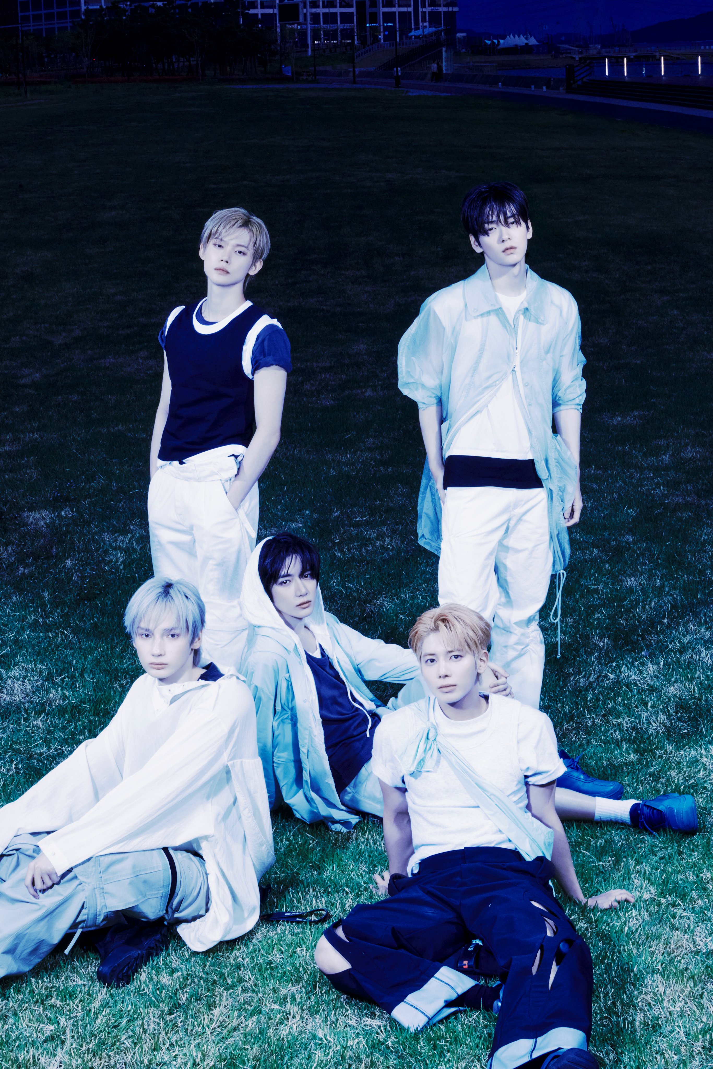 [정보/소식] 투바투 セツナハナビ (Setsuna Hanabi) - Concept Photo 'Sparks' | 인스티즈