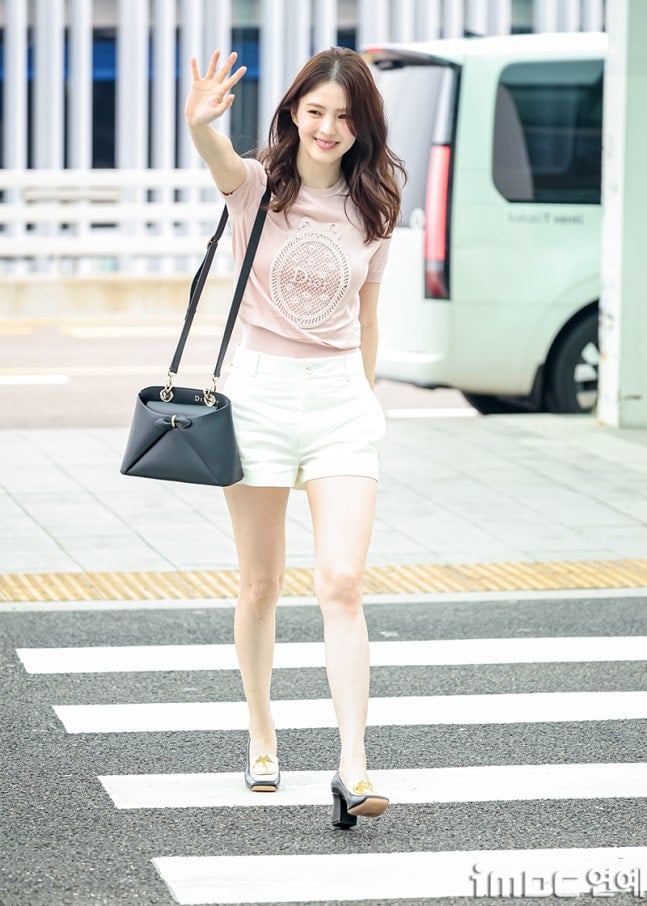 [잡담] 한소희) 260704 프랑스 출국한 한소희 기사사진 | 인스티즈