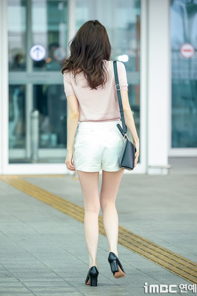 [잡담] 한소희) 260704 프랑스 출국한 한소희 기사사진 | 인스티즈