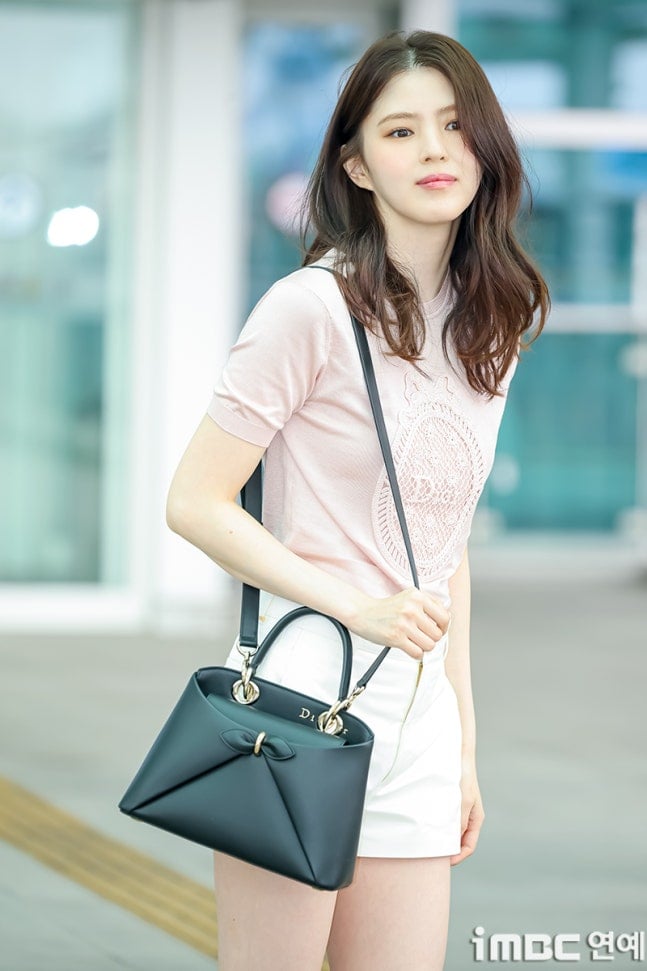 [잡담] 한소희) 260704 프랑스 출국한 한소희 기사사진 | 인스티즈