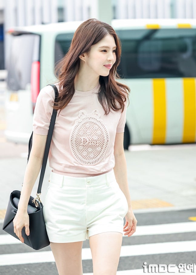 [잡담] 한소희) 260704 프랑스 출국한 한소희 기사사진 | 인스티즈