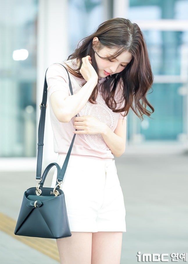 [잡담] 한소희) 260704 프랑스 출국한 한소희 기사사진 | 인스티즈