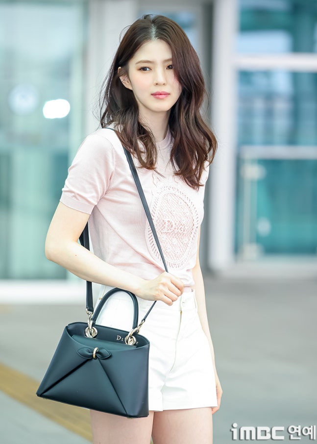 [잡담] 한소희) 260704 프랑스 출국한 한소희 기사사진 | 인스티즈