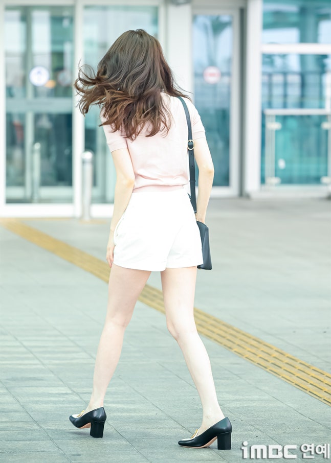 [잡담] 한소희) 260704 프랑스 출국한 한소희 기사사진 | 인스티즈