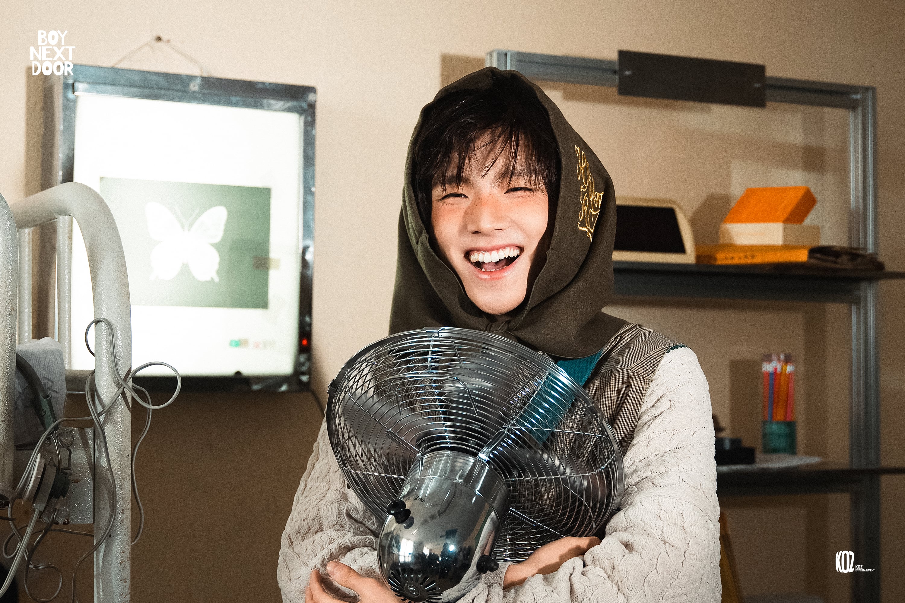 [잡담] 미치게따.. 비하인드로 이런 사진을 올려주시면 빠수니 잇몸만개하죠 | 인스티즈