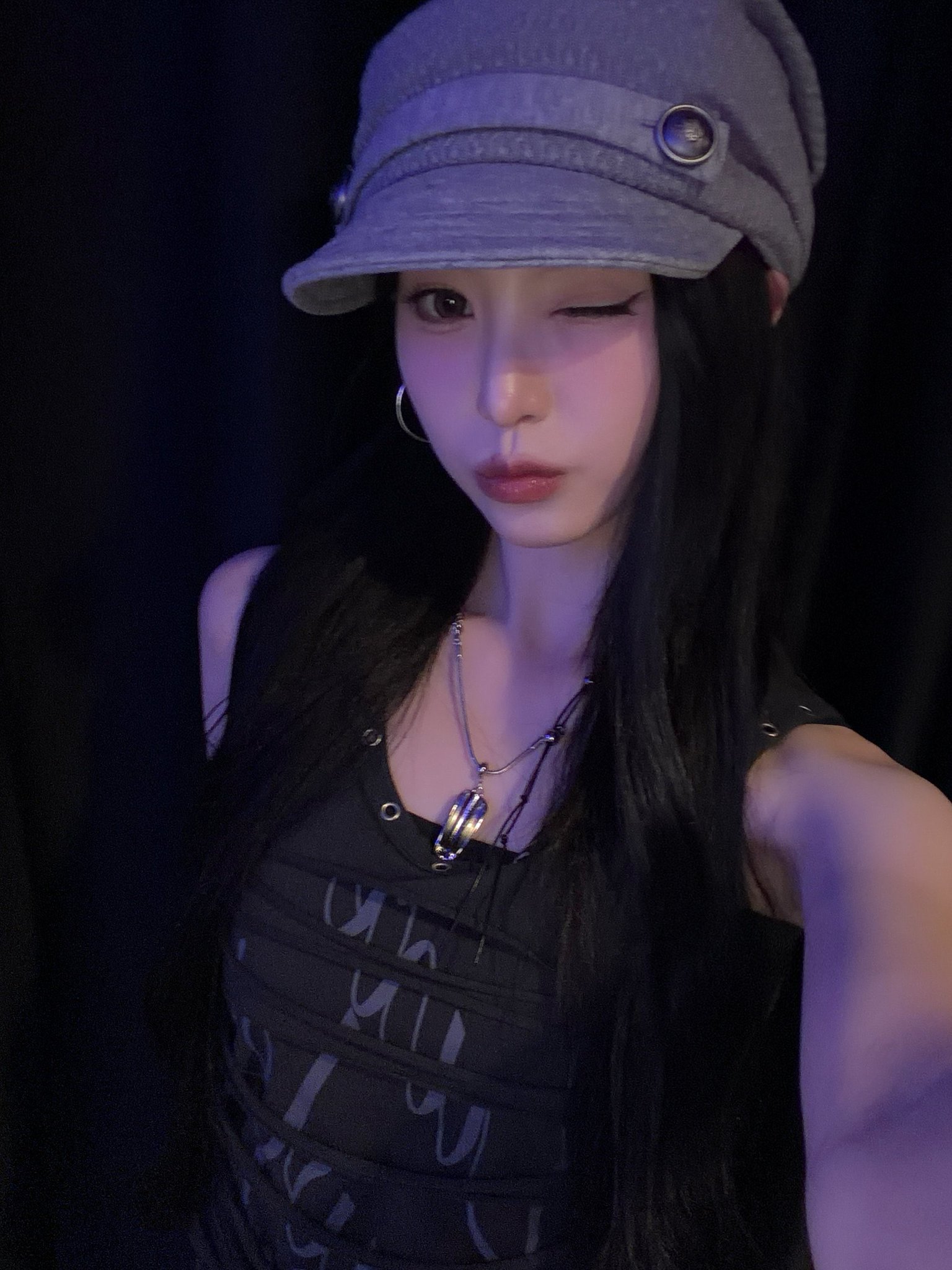 [잡담] 어떻게 이렇게 생겼는데 별명이 수원 왕발가락임? | 인스티즈