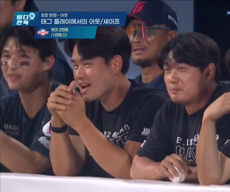 [잡담] 지금 씅비 혼자 심각하다고요 | 인스티즈