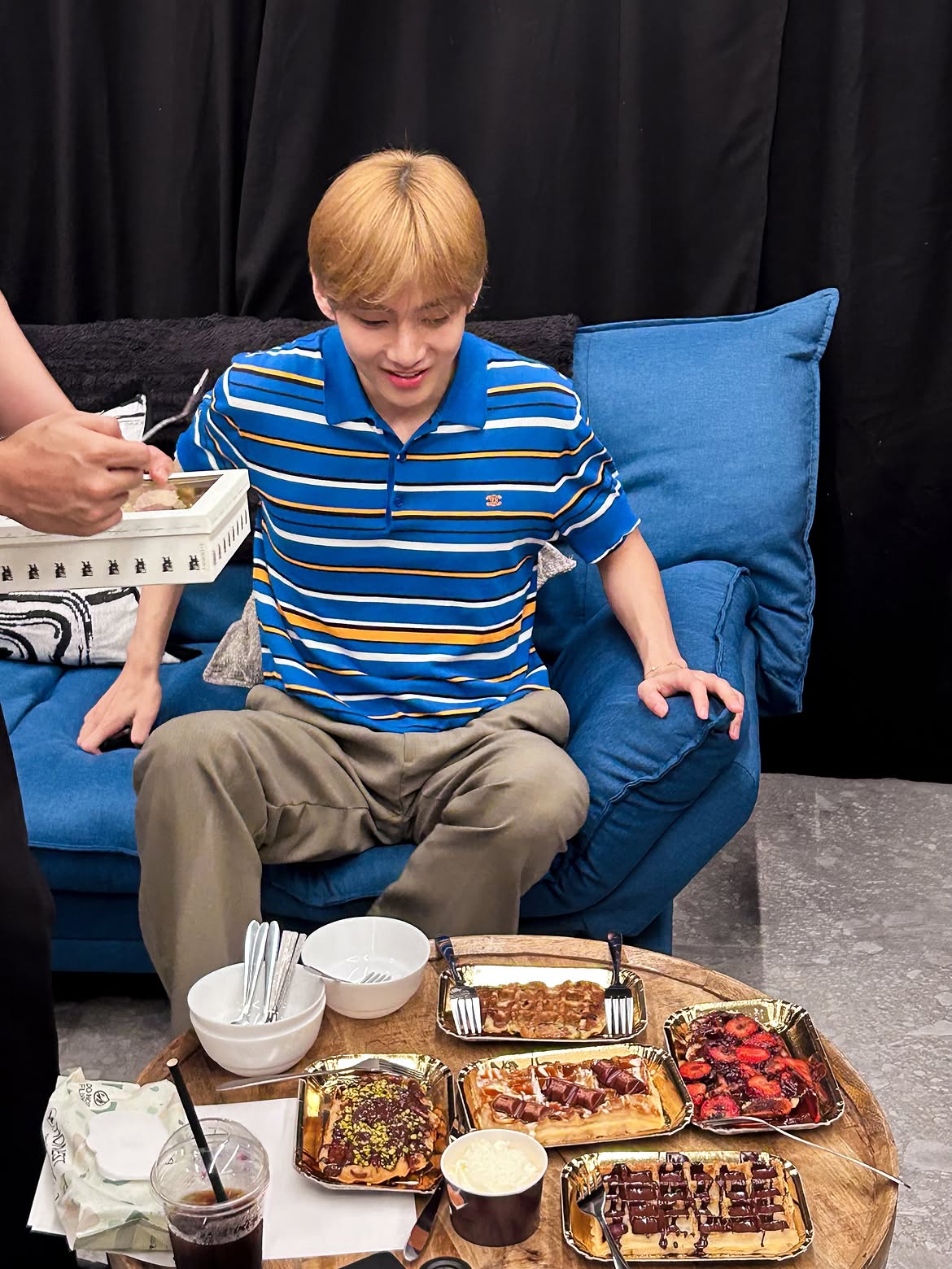 [잡담] 방탄이 먹은 벨기에 와플 개맛있어보인다 | 인스티즈