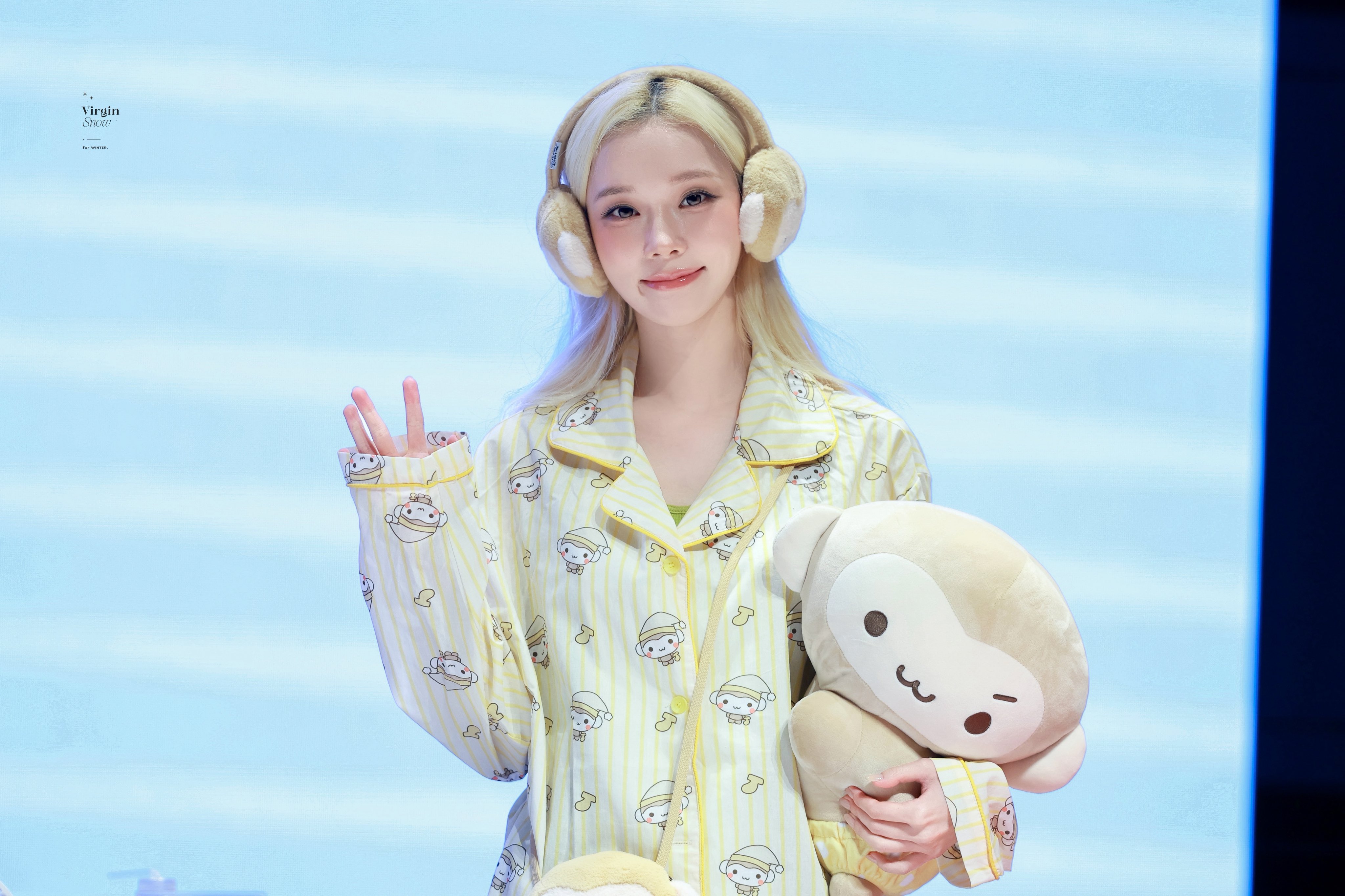 [잡담] 어제자 팬싸템 착용한 에스파들 | 인스티즈