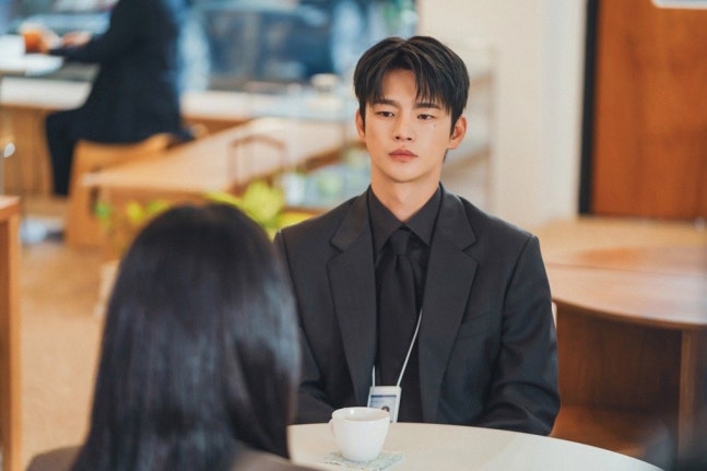 [정보/소식] 내일도출근) 서인국·박지현, 서로 의식 시작…전처 박예영 등장에 흔들(내일도출근) | 인스티즈