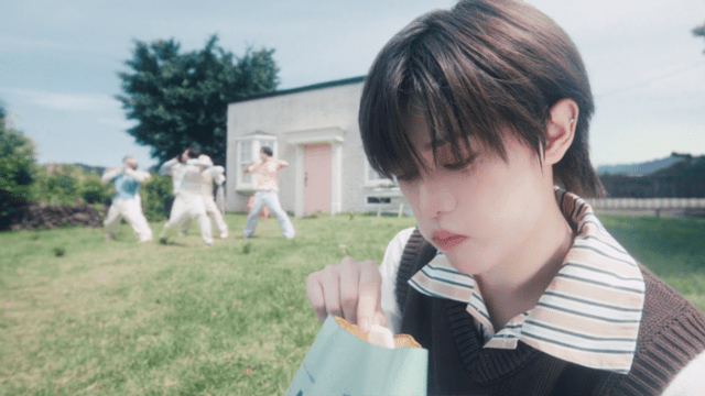 청량미 한웅큼 먹고 데뷔하는 듯한 아이돌...gif | 인스티즈