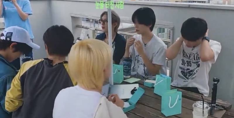 데뷔하고 얼마나 오열할지 감도 안 오는 그룹.jpg | 인스티즈