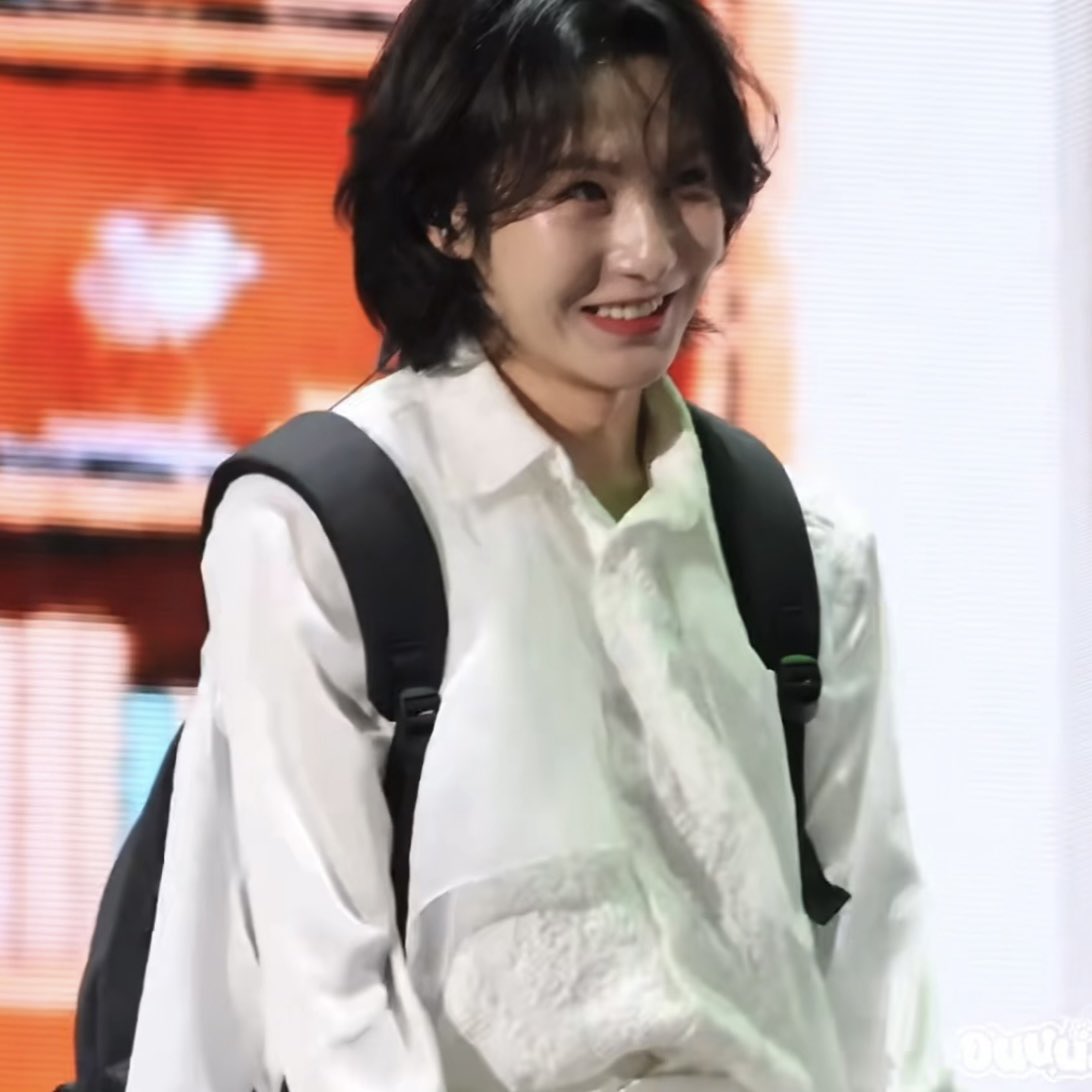 [잡담] 런쥔이 웃는 거 보고 수명 10년 늘어남 | 인스티즈