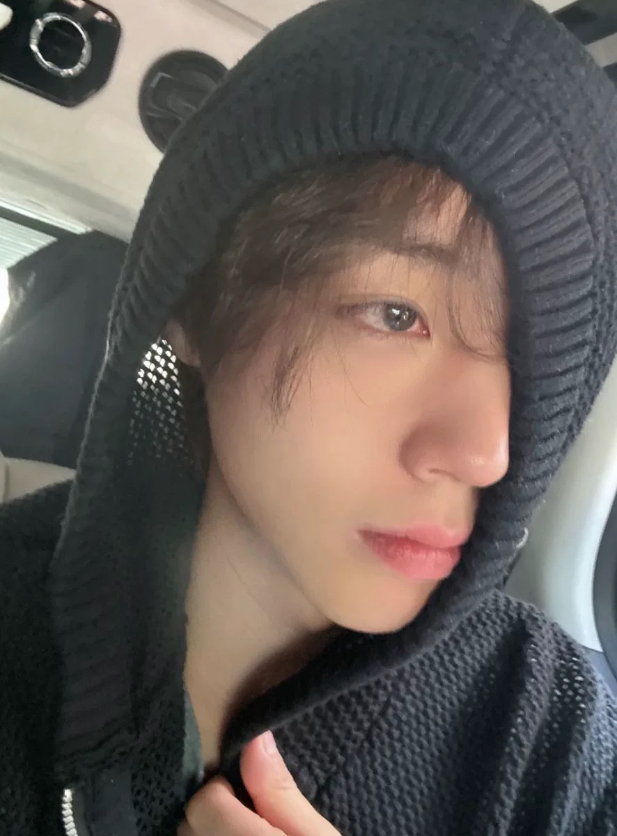 [잡담] 난 좀 예전에 박지훈 실물로 봤었는데 이런 느낌이었음 | 인스티즈