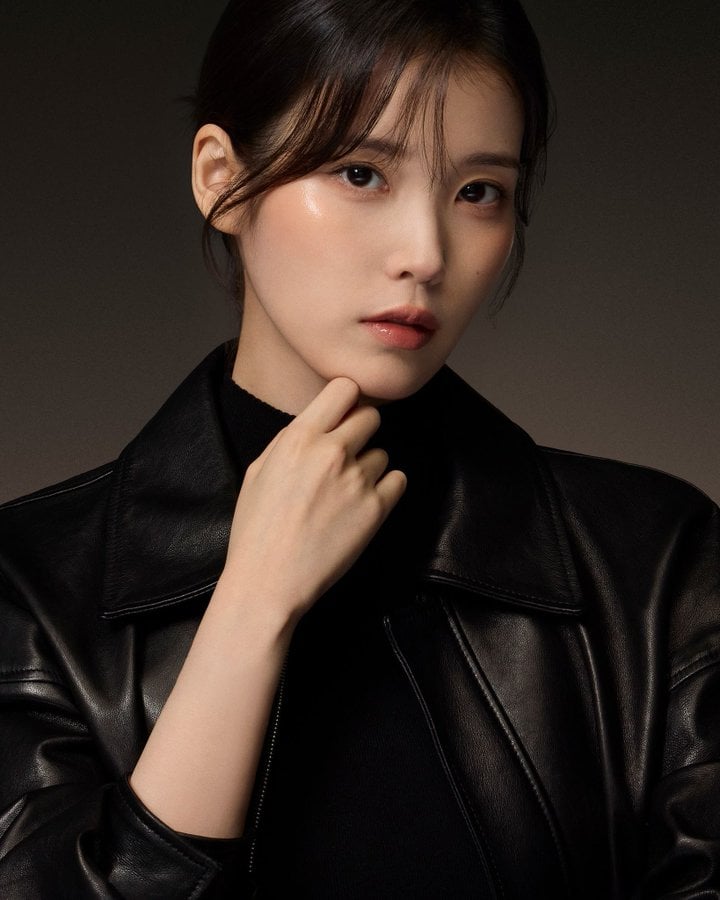 [잡담] 아이유 예거사진인데 시계어디있냐고 ㅋㅋㅋㅋ | 인스티즈