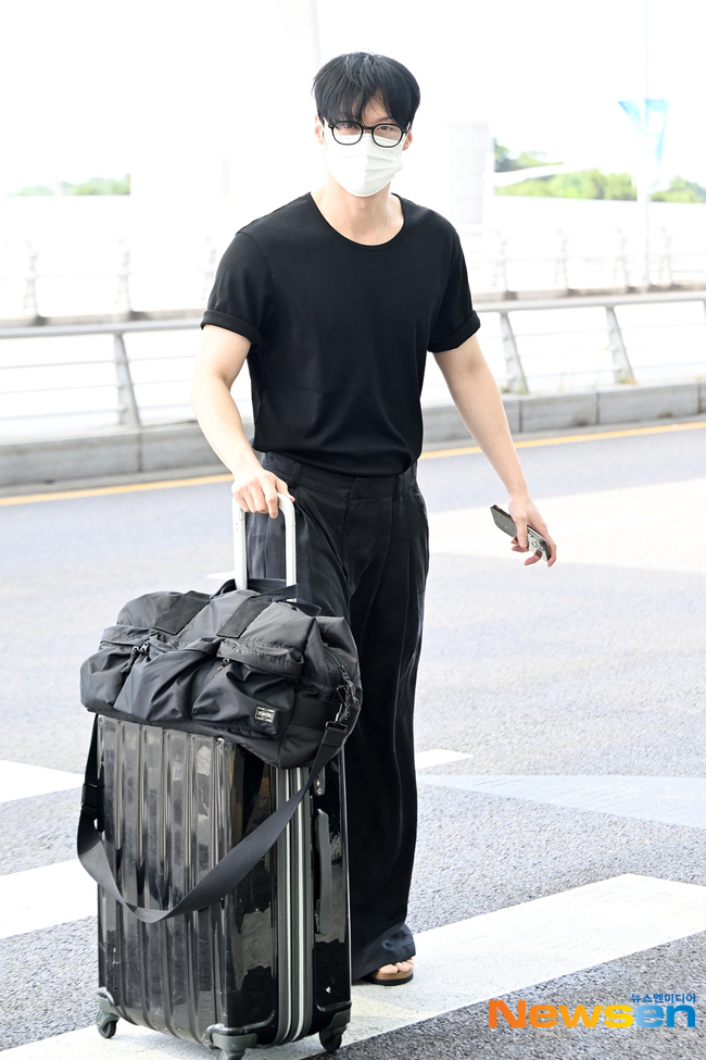 [잡담] 멋진신세계) 출국 기사사진 더 떴어! (임지연 허남준 윤병희) | 인스티즈