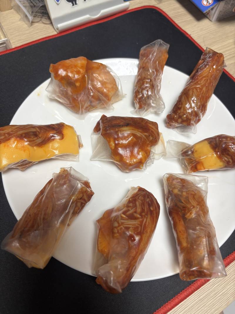 [잡담] 불닭쌈 너무 맛잇어 맨날 먹고싶음 | 인스티즈