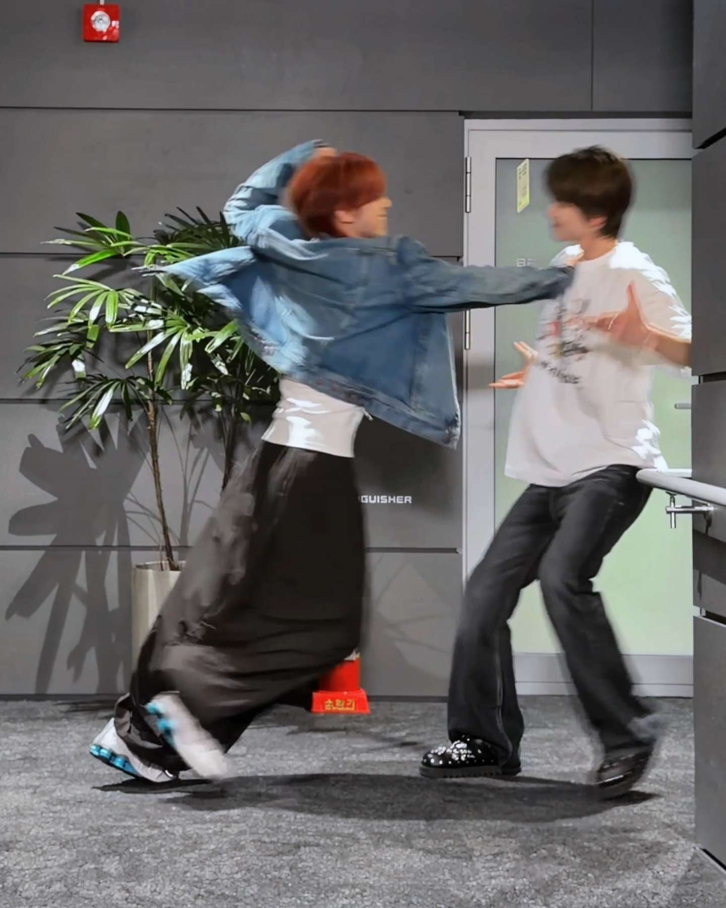 [잡담] 투어스 도훈 신유 똑앤어어 차차차 ㅋㅋㅋㅋㅋ | 인스티즈