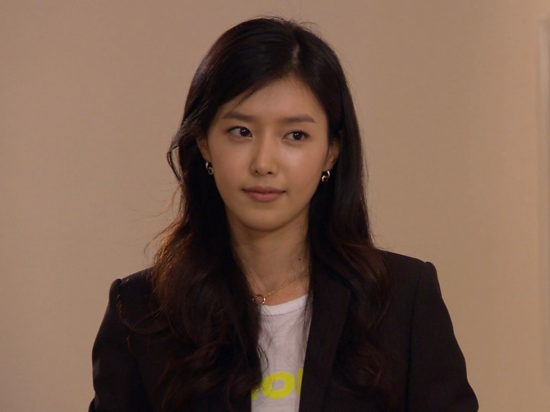 [잡담] 거의 쌩얼로 드라마 찍었다는데 20년이 지났는데 안촌스러워보인다 | 인스티즈