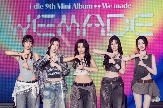 [정보/소식] '컴백' 아이들, 해외 프로듀서들도 홀렸다…"새로운 사운드로 예술성 진화해" | 인스티즈
