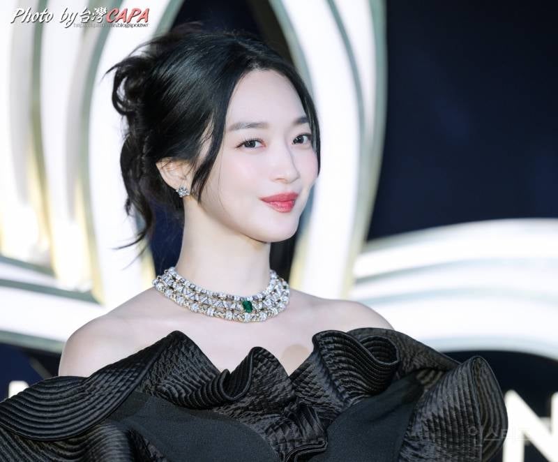 어제자 타이베이 루이비통 하이 주얼리 행사 참석한 배우 신민아 | 인스티즈