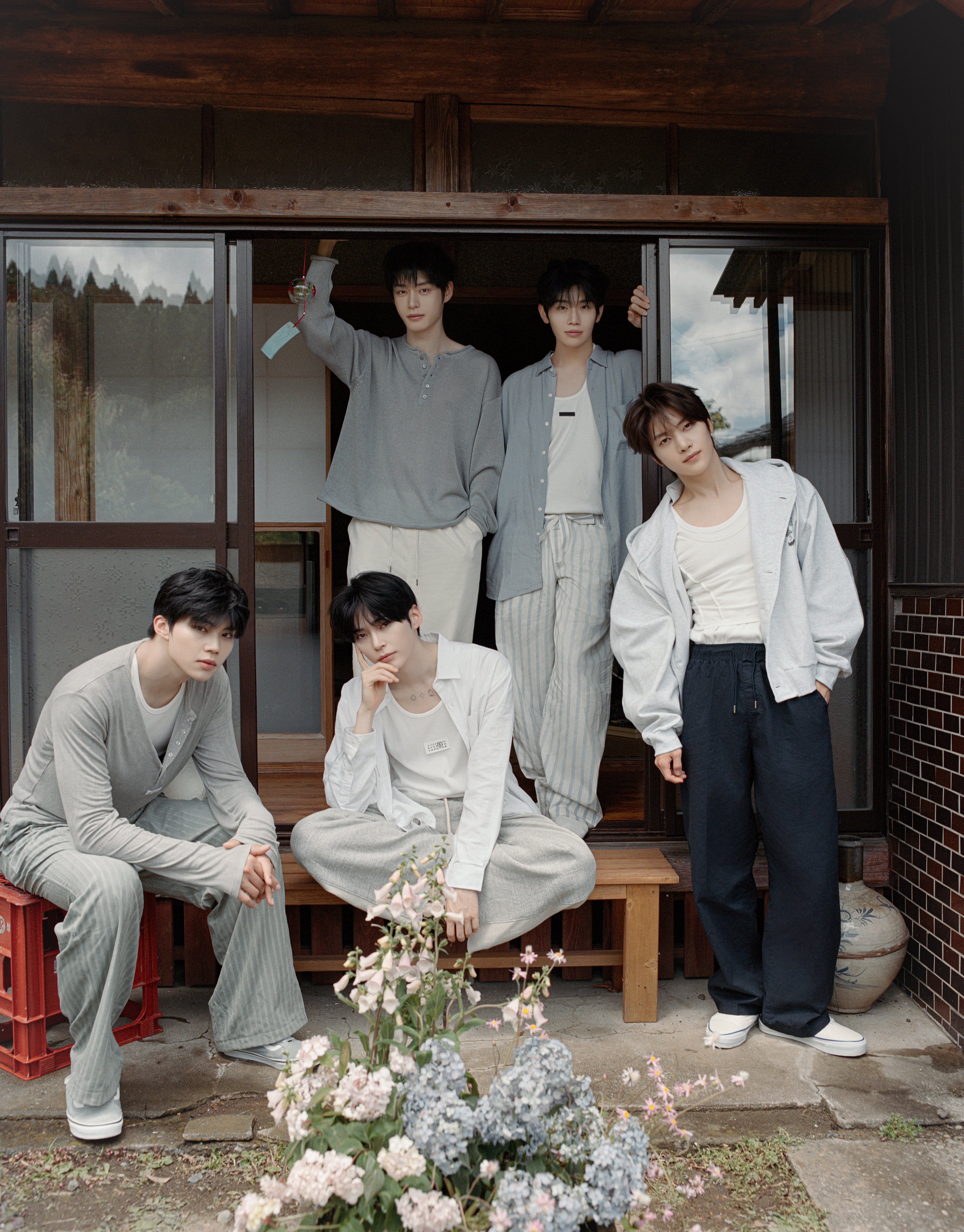 [정보/소식] 일본 2집 『回帰𝐿𝑂𝑉𝐸』그룹 컨셉포토 | 인스티즈