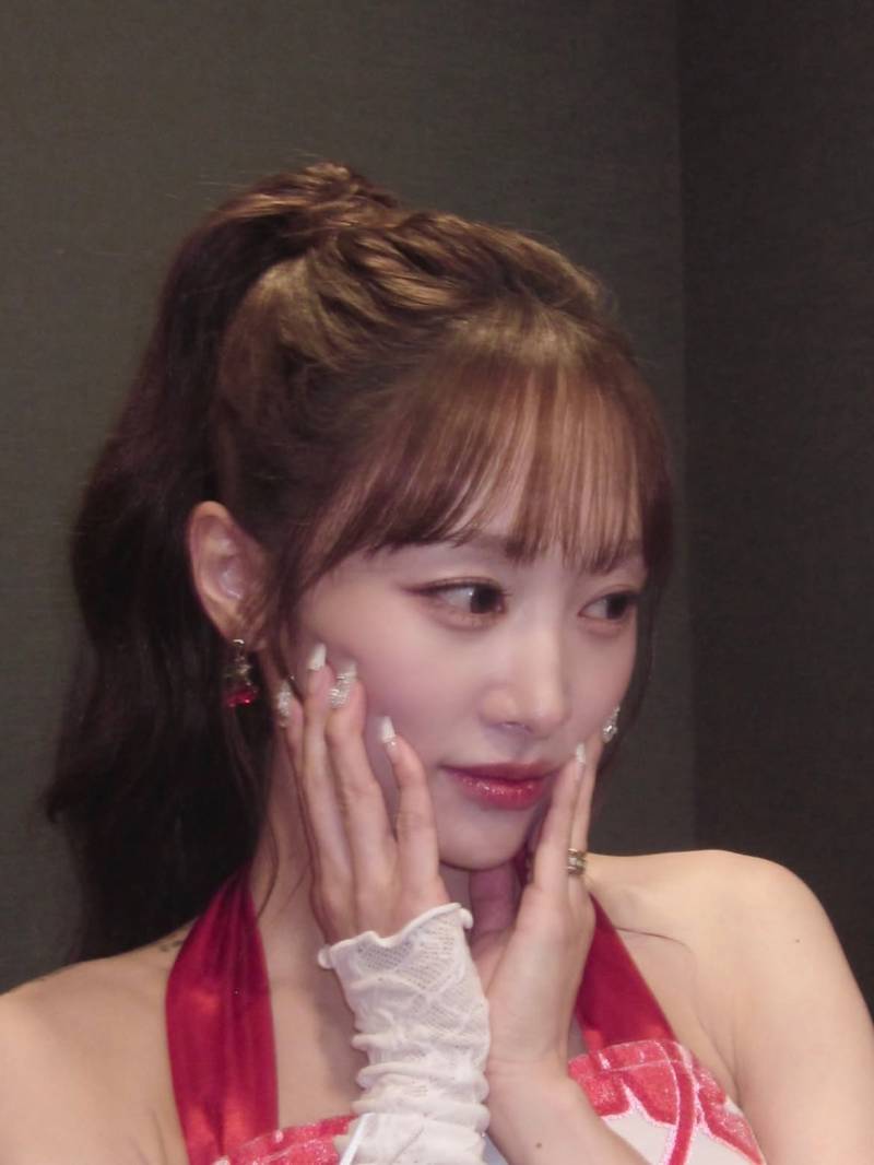 💖냉동인간 아니냐고 말 나오는 리센느 프리티걸 무대 깜작 등장한 카라 니콜.jpg | 인스티즈