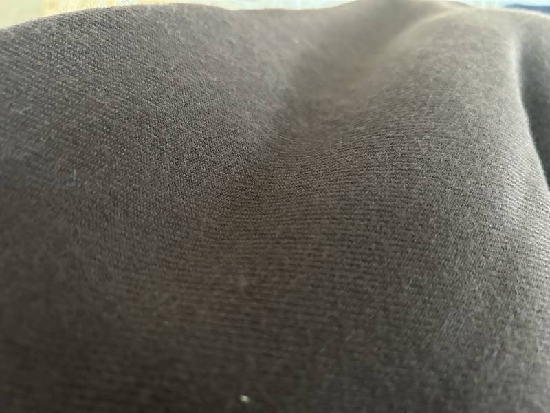 [잡담] 목도리 산지 얼마 안된건데 이거 보풀전조증상 맞지? | 인스티즈