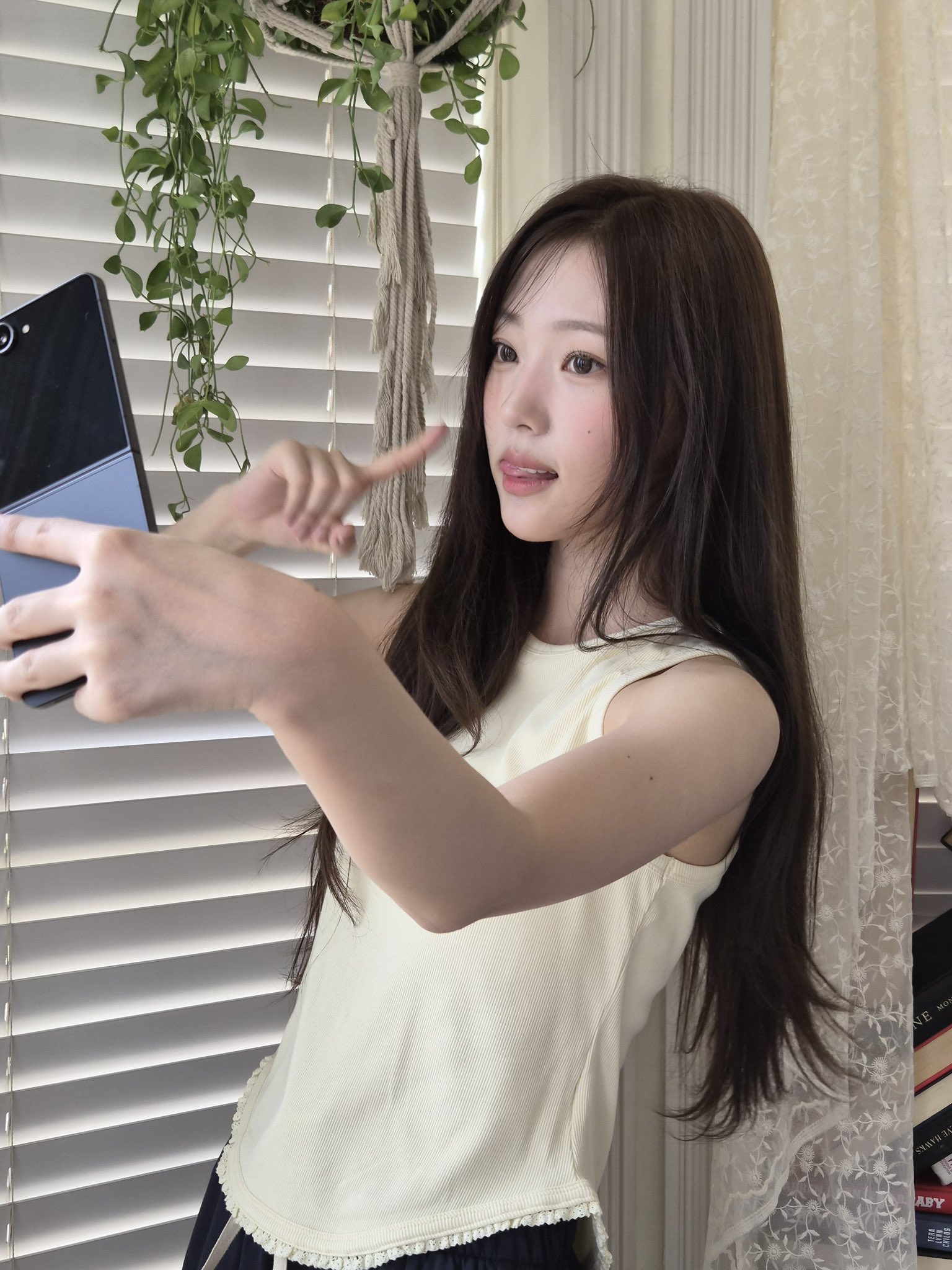 [잡담] 스텔라랑 로라 좋아하면 취향 소나무야? | 인스티즈