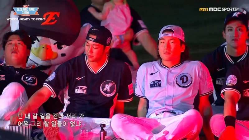 [잡담] 맨 오른쪽을 보지 마세요 | 인스티즈