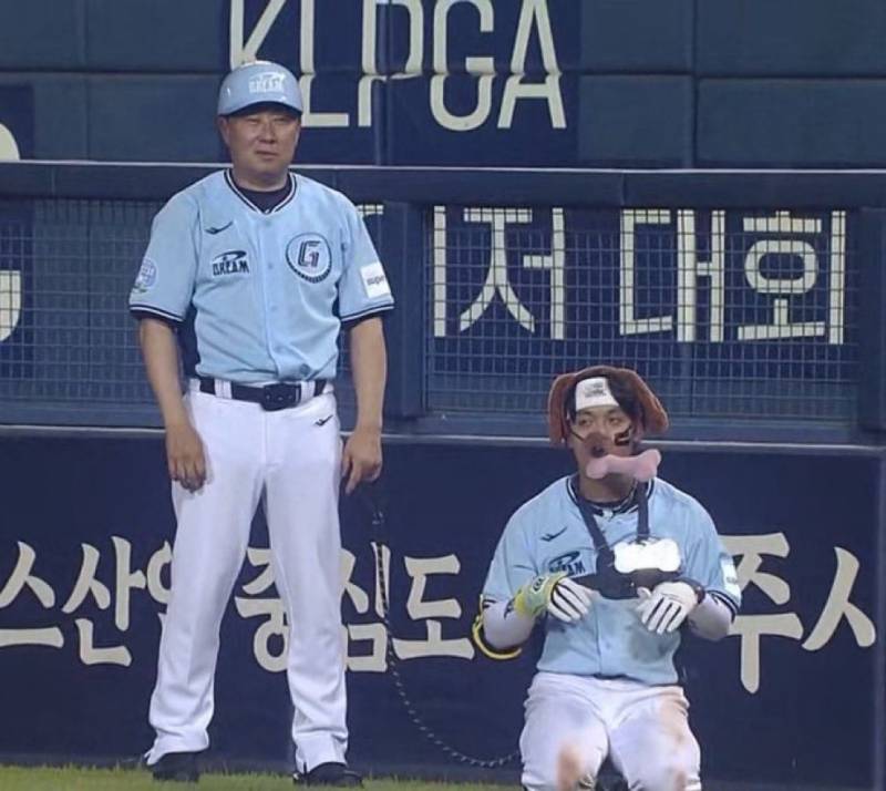 [잡담] 개 솔직히 혼자 나왔으면 이정돈 아니었을텐데 | 인스티즈