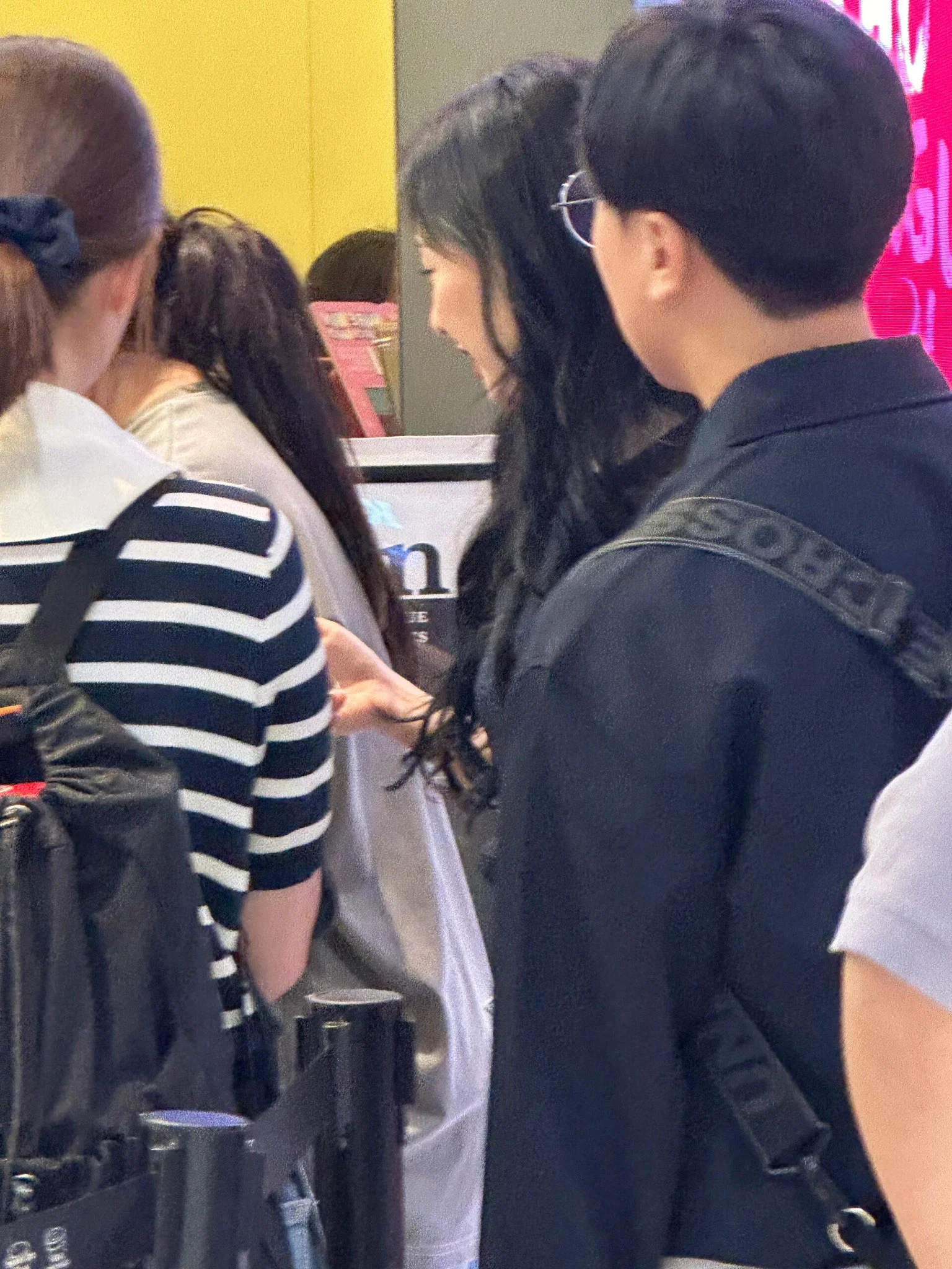 [잡담] 김지원) 저화질 속에서도 자기주장 쩌는 김지원 | 인스티즈