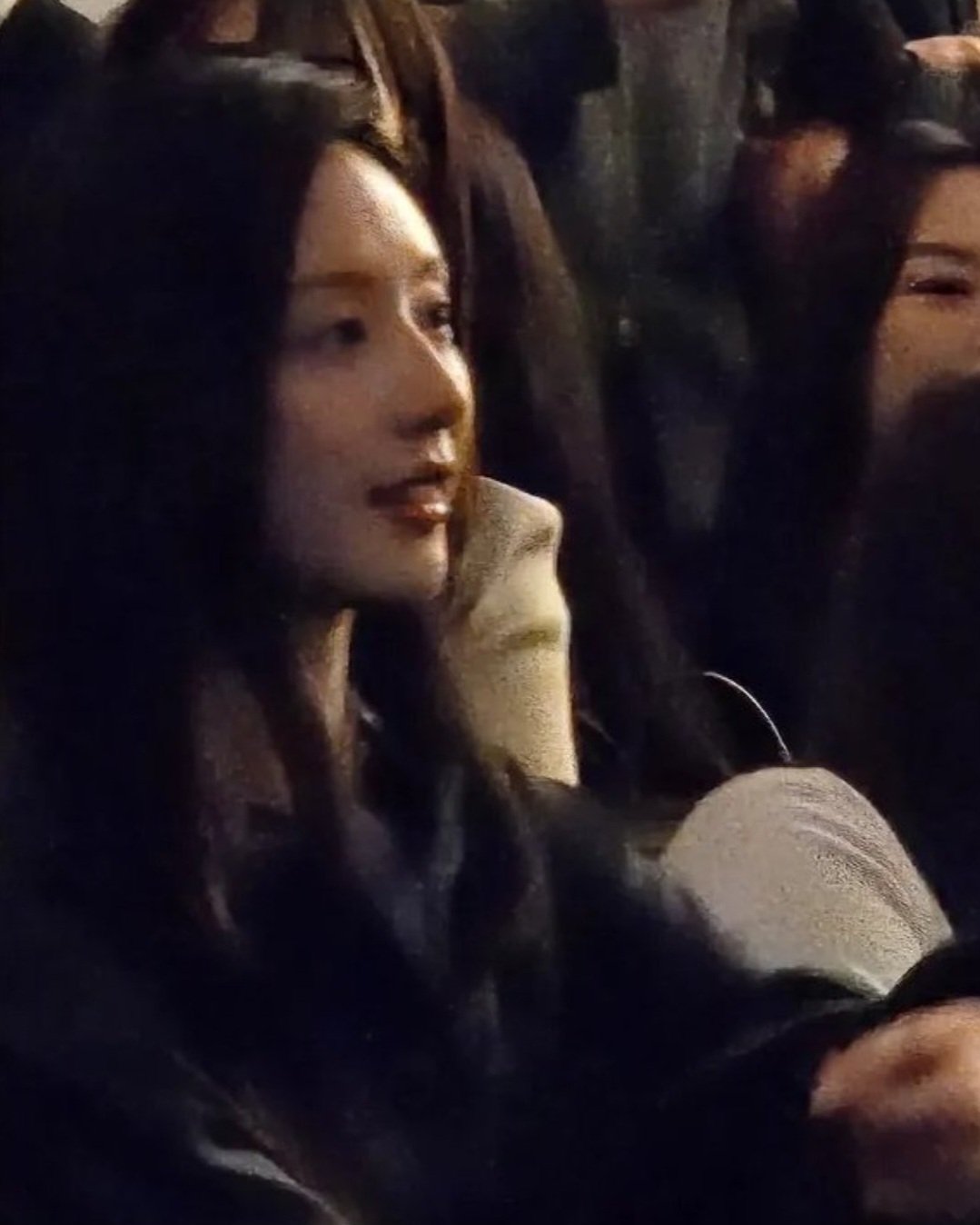 [잡담] 김지원) 저화질 속에서도 자기주장 쩌는 김지원 | 인스티즈