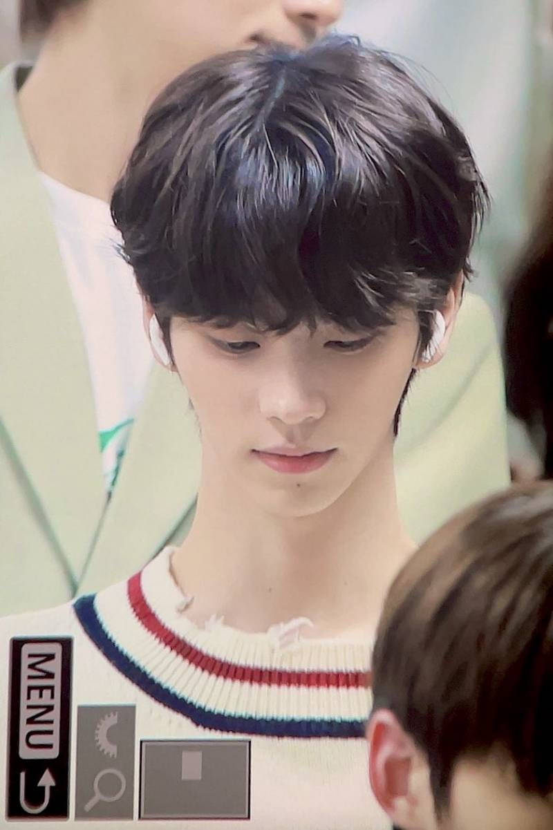 𝙅𝙊𝙉𝙉𝘼 기묘한 수준이라는 투어스 신유 목..JPG | 인스티즈