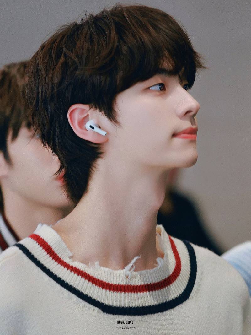 𝙅𝙊𝙉𝙉𝘼 기묘한 수준이라는 투어스 신유 목..JPG | 인스티즈