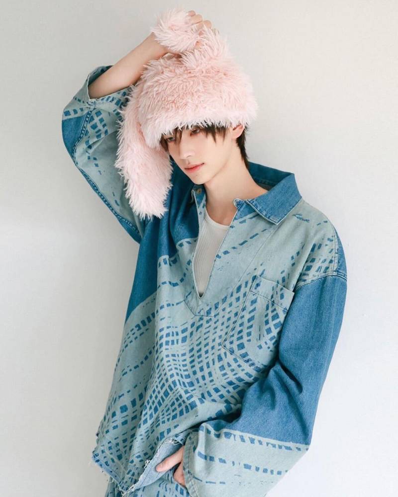 𝙅𝙊𝙉𝙉𝘼 기묘한 수준이라는 투어스 신유 목..JPG | 인스티즈