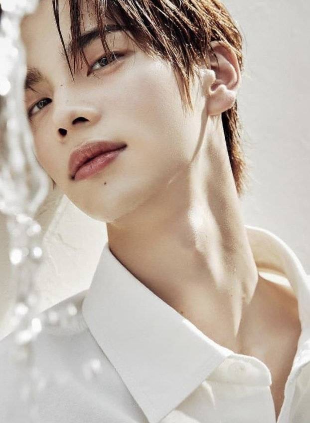 𝙅𝙊𝙉𝙉𝘼 기묘한 수준이라는 투어스 신유 목..JPG | 인스티즈