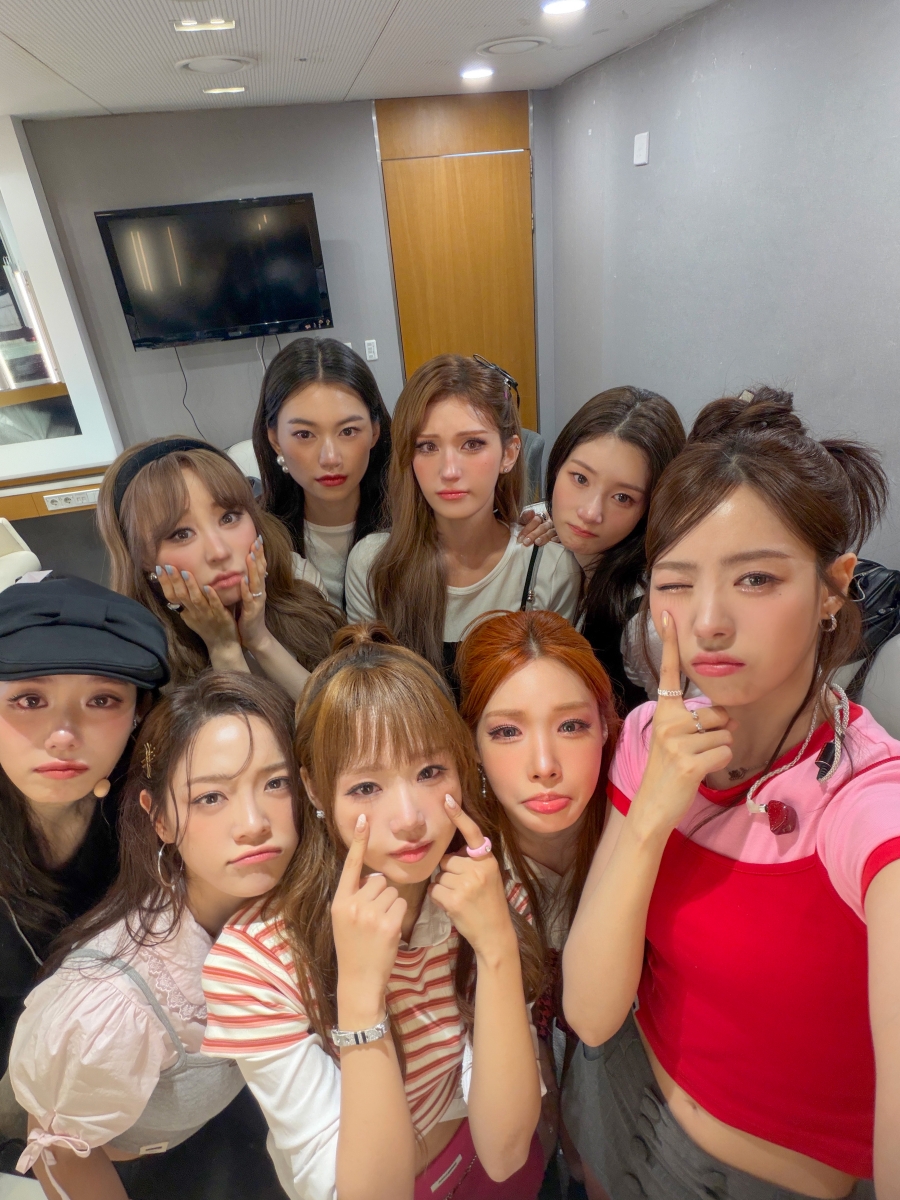 [정보/소식] 그룹 아이오아이(I.O.I) - 갑자기(Suddenly) 멜론 데일리차트 역대 걸그룹 5위 달성 | 인스티즈