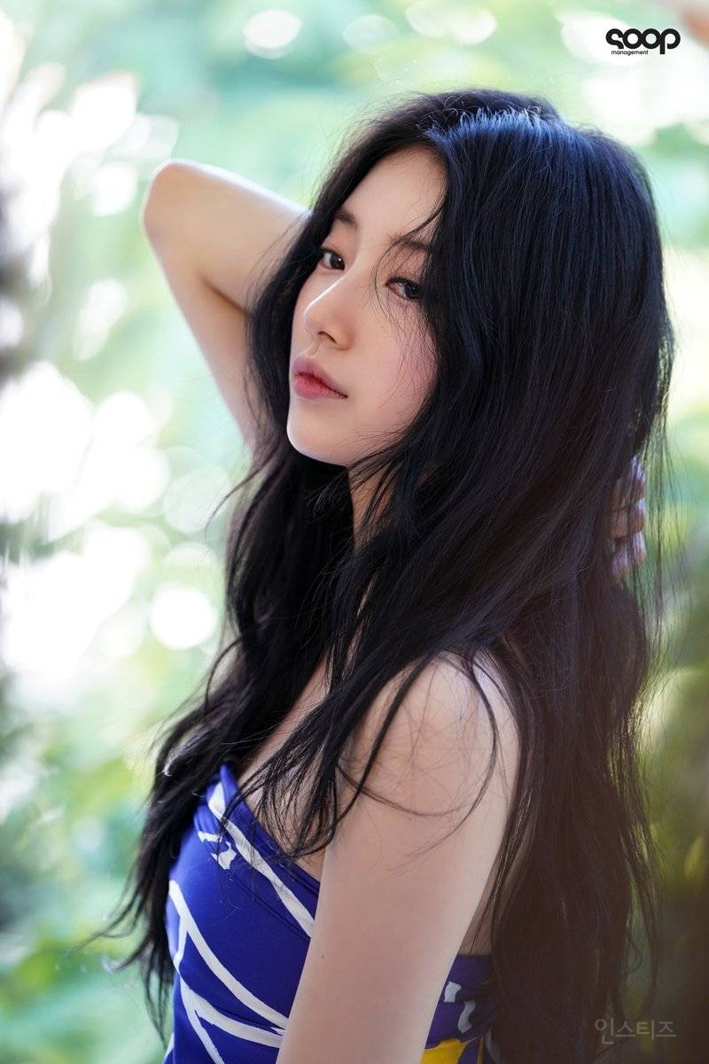 오늘자 배수지 셀린느 현장 비하인드 사진들.jpg | 인스티즈