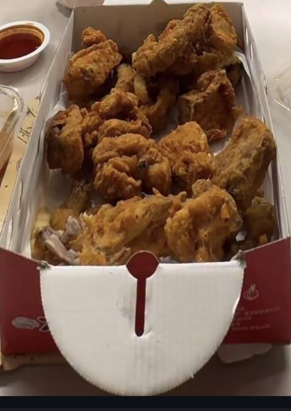[잡담] 이거 치킨이름 뭐야????브린드 알려줄사람!! | 인스티즈